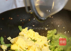 苦瓜炒鸡蛋的做法图解8
