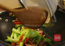 芥蓝炒腊肉的做法图解10