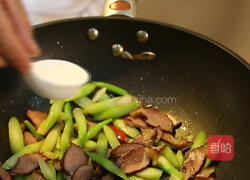 芥蓝炒腊肉的做法图解11
