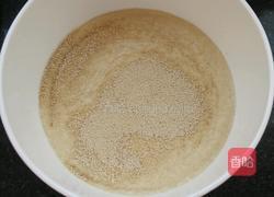 戗面馒头的做法图解1