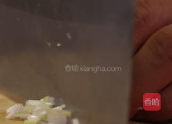 红烧狮子头的做法图解1