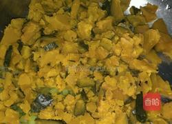 木耳窝瓜芹菜鸡蛋饼的做法图解2