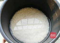 腊味糯米饭的做法图解1