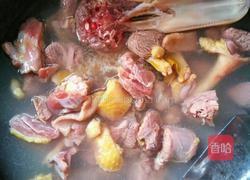 酸辣老鸭海带汤的做法图解3