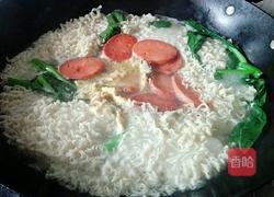 鸡蛋火腿青菜面的做法图解5