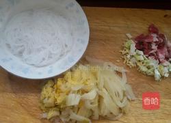 羊肉炒酸菜粉的做法图解1