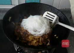 羊肉炒酸菜粉的做法图解4