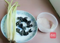 芹菜黑木耳肉片的做法图解1