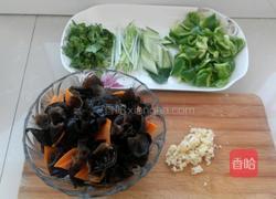 生椒凉拌黑木耳的做法图解2