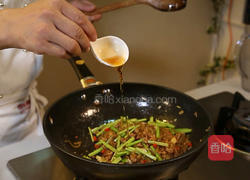 肉末香芹炒粉条的做法图解6