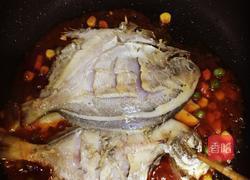 茄汁鲳鱼的做法图解5