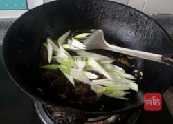 葱爆牛蹄筋的做法图解4