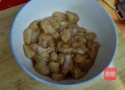 香炒鸡肉丁的做法图解2