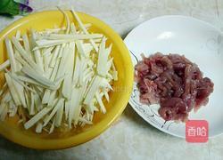 双椒瘦肉炒茭白的做法图解3