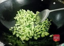 玉米火腿炒青瓜的做法图解5