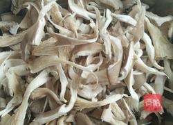 肉炒蘑菇的做法图解1