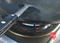 爆炒草菇三层肉的做法图解2