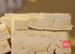 鲜香菇烧豆腐的做法图解1