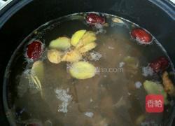 红枣山药猪心汤的做法图解3