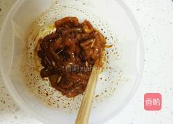 西芹炒肉的做法图解1