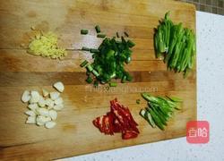 西芹炒肉的做法图解2