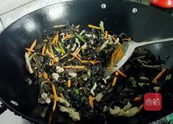 木耳炒瘦肉的做法图解7