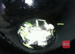 五花肉干煸菜花的做法图解3