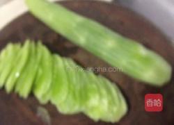 凉拌青笋丝的做法图解1