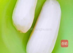 电饭煲糯米藕的做法图解1