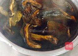 法式煎羊排配白兰地烩彩椒牛肝菌汁的做法图解1