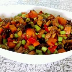 剁椒炒豆角胡萝卜丁的做法[图]