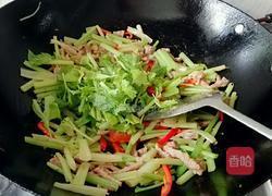 芹菜红椒炒肉丝的做法图解5