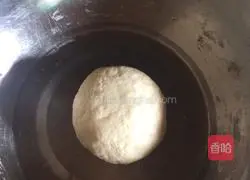 Illustration of how to make crispy meat pie (Suzhou-style fresh meat mooncake) 2