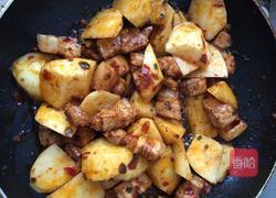 五花肉烧土豆的做法图解3