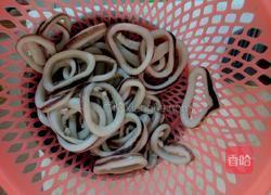 酱焖鱿鱼圈的做法图解1