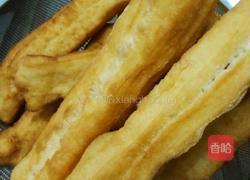 油条的做法图解7