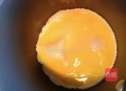 鸡蛋火腿堡的做法图解2