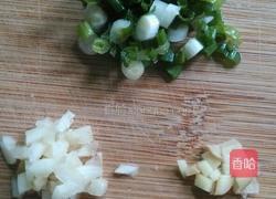 西红柿排骨面的做法图解2