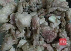 手拍黄瓜炒肉片的做法图解3