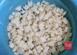 香辣藕丁的做法图解1