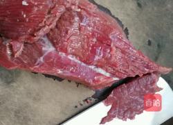 草菇炒牛肉的做法图解1