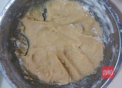 白莲蓉蛋黄广式月饼的做法图解3