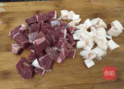 牛肉炖土豆的做法图解2