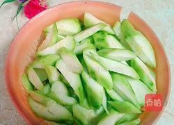 芹菜瘦肉炒丝瓜的做法图解2