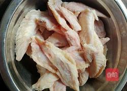 豉油鸡翅尖的做法图解1