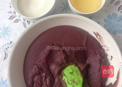 广式豆沙蛋黄月饼的做法图解1