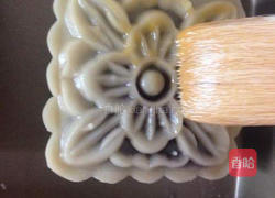 广式豆沙蛋黄月饼的做法图解15