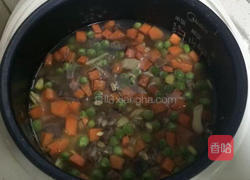 菜肉焖饭的做法图解1
