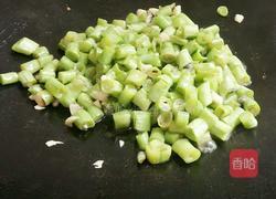 蒜蓉豇豆丁的做法图解6