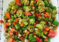 双椒秋葵炒鸡丁的做法图解4